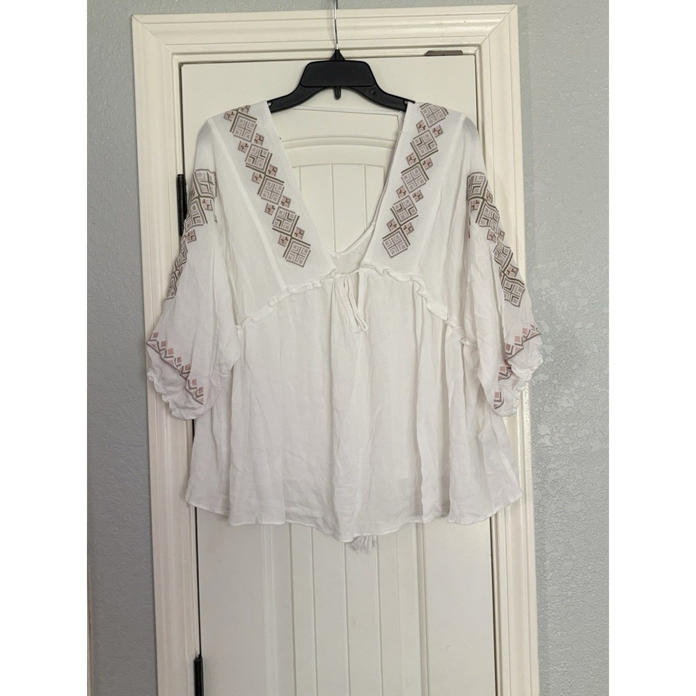 White Boho Embroidered V-Neck Women’s Top